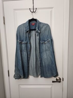 3/$25 Arizona Jean Company  Blue Denim Button-Up Shirt
